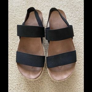 Madden Girl Black Flatform Sandals-Size 6 M